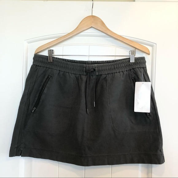 NWT Athleta Farallon Skirt, Grey, Size 14 - Picture 2 of 13